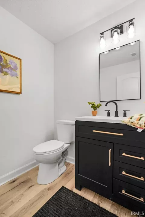 Bath - 4313 Springmill Dr, Kokomo, IN 46902 photo 1 of 6