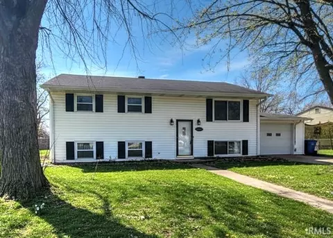 1213 Maplewood Dr, Kokomo, IN 46902