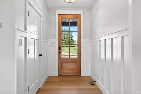 Entry Way - 724 E Crestline Dr, Bloomington, IN 47401 photo 1 of 4