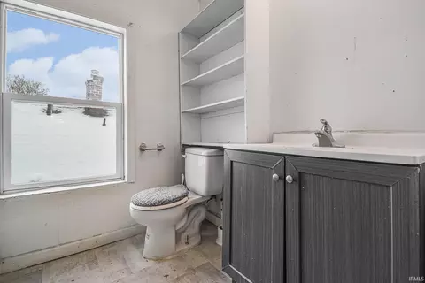Bath - 314 E Fox St, South Bend, IN 46613 photo 1 of 1