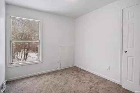 Bedroom - 314 E Fox St, South Bend, IN 46613 photo 4 of 5