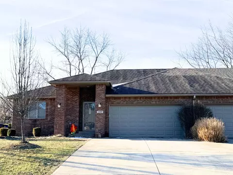 5007 W Quail Ridge Dr, Muncie, IN 47304
