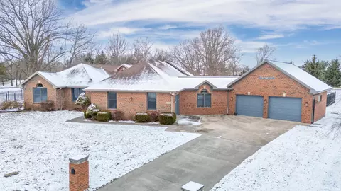 2405 N Wicklow Dr, Muncie, IN 47304