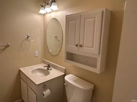 Bath - 3849 S Cramer Cir, Bloomington, IN 47403 photo 2 of 2