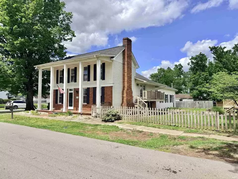 326 Harrah St, Worthington, IN 47471