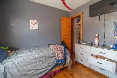Bedroom - 434 N Main St, Dunkirk, IN 47336 photo 4 of 4