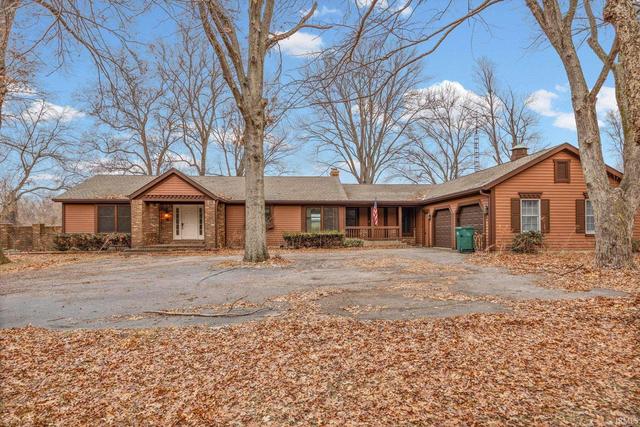 100 Pineview Ln, Lafayette, IN 47905 | MLS# 202600392 | 34 Photos - Movoto