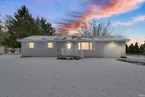 945 Sanford Dr, Rochester, IN 46975