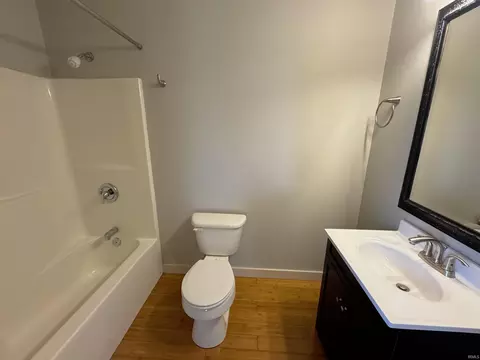 Bath - 804 W Dodds St, Bloomington, IN 47403 photo 2 of 4