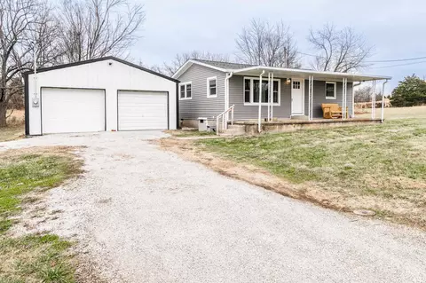 925 Harold Smith Rd, Bedford, IN 47421 photo 4