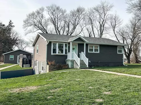 815 S Ridgecrest Ln, Paoli, IN 47454
