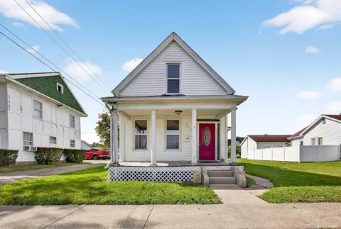 Exterior - 213 N 8th St, Mitchell, IN 47446 photo 1 of 9