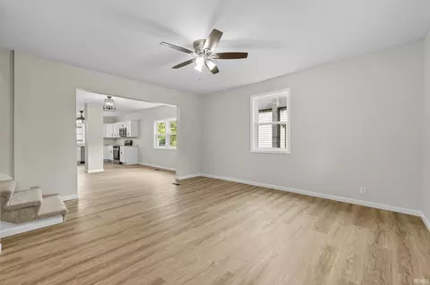 Living - 492 W Maple St, Wabash, IN 46992 photo 2 of 2