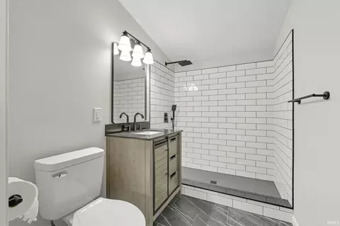 Bath - 492 W Maple St, Wabash, IN 46992 photo 1 of 2