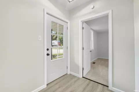 Entry Way - 492 W Maple St, Wabash, IN 46992 photo 1 of 3