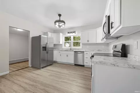 Kitchen - 492 W Maple St, Wabash, IN 46992 photo 2 of 3