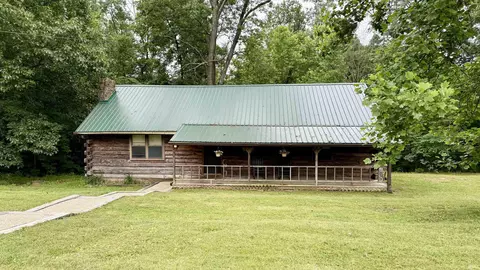 18 Oak Tree Ln, Springville, IN 47462