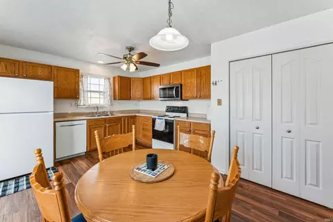 Dining - 409 W Heritage Dr, Delphi, IN 46923 photo 1 of 2