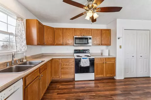 Kitchen - 409 W Heritage Dr, Delphi, IN 46923 photo 1 of 2