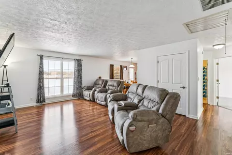 Entry Way - 409 W Heritage Dr, Delphi, IN 46923 photo 1 of 4