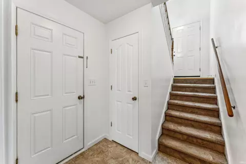 Entry Way - 409 W Heritage Dr, Delphi, IN 46923 photo 3 of 4