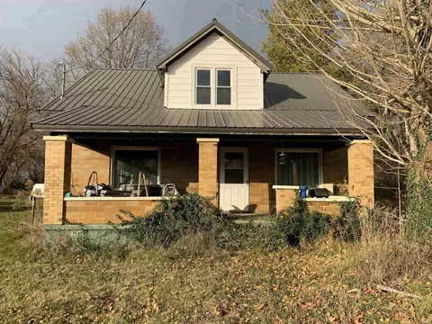 7276 S State Road 17 Rd, Kewanna, IN 46939