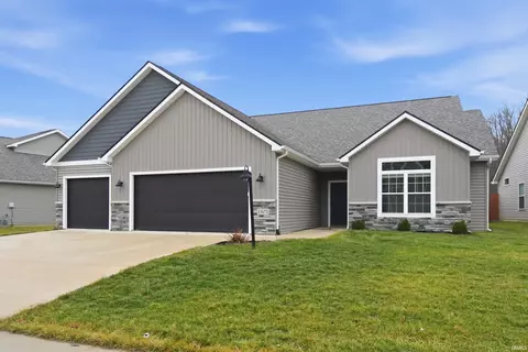 13673 Copper Strike Pass, Fort Wayne, IN 46845