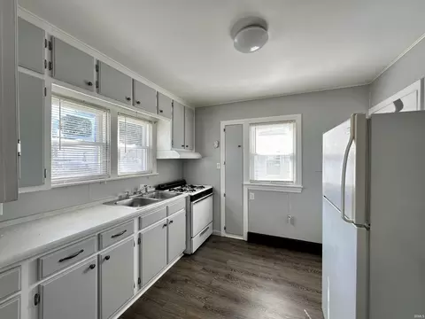 923 Jackson St, Jasper, IN 47546 photo 5