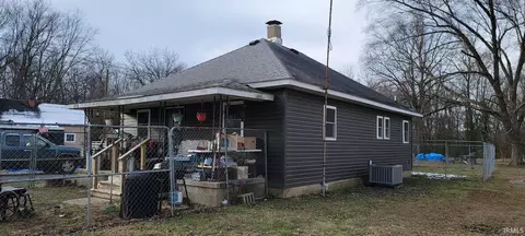 503 N Jenkins St, Carlisle, IN 47838