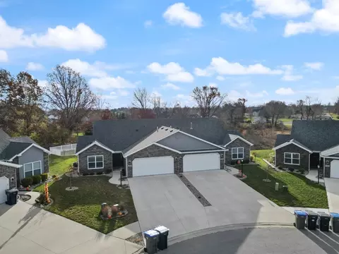 3978 Gussie Ct, Warsaw, IN 46582