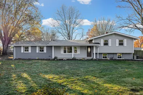 1406 Meadowbrook Ct, Lafayette, IN 47905