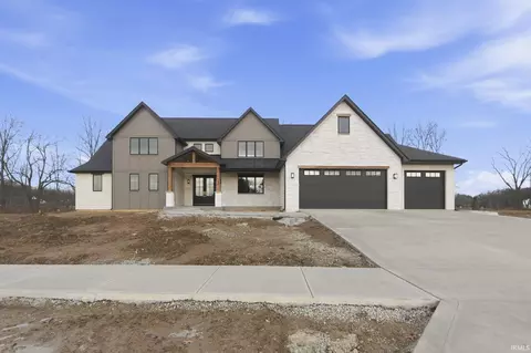 Exterior - 607 E Basalt Dr, Huntertown, IN 46748 photo 3 of 6