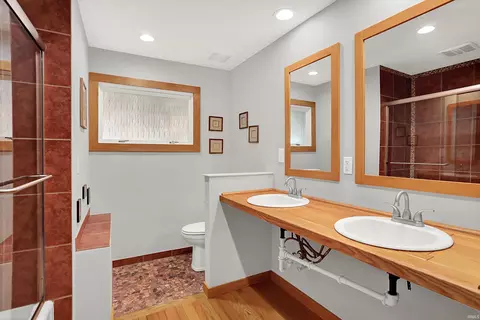 Bath - 609 E Audubon Dr, Bloomington, IN 47408 photo 4 of 5