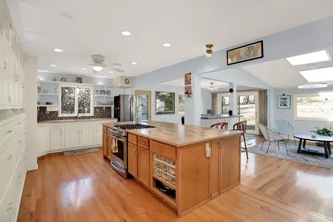 Kitchen - 609 E Audubon Dr, Bloomington, IN 47408 photo 1 of 7