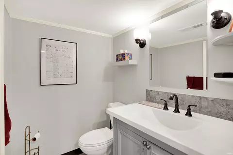 Bath - 609 E Audubon Dr, Bloomington, IN 47408 photo 5 of 5