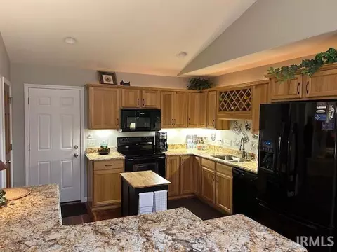 Kitchen - 12840 N 775 E Rd, Syracuse, IN 46567 photo 2 of 3