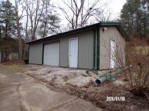 Exterior - 453 W State Road 60 Rd, Mitchell, IN 47446 photo 7 of 12