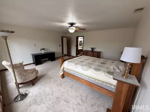 Bedroom - 453 W State Road 60 Rd, Mitchell, IN 47446 photo 2 of 3