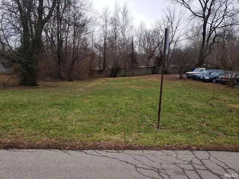 933 W Cascade Ave, Bloomington, IN 47403 photo 2