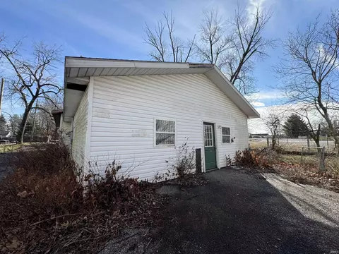 2319 12 T St, Bedford, IN 47421
