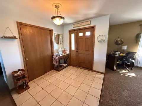 Entry Way - 1400 N 200 E, Lagrange, IN 46761 photo 1 of 2