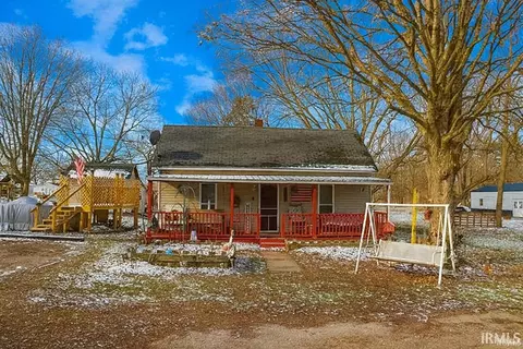 6862 N Jackson St, Attica, IN 47918