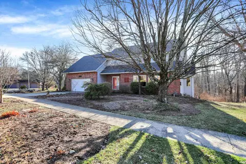 2910 E Winston St, Bloomington, IN 47401 photo 2