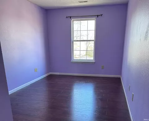 Bedroom - 527 S Cobblestone Ct, Bloomington, IN 47403 photo 2 of 6