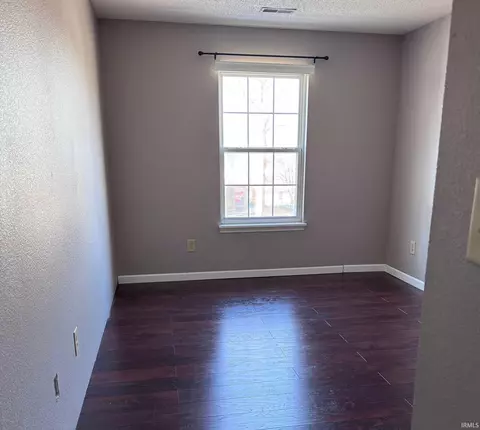 Bedroom - 527 S Cobblestone Ct, Bloomington, IN 47403 photo 4 of 6