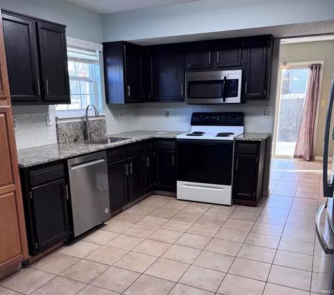 Kitchen - 527 S Cobblestone Ct, Bloomington, IN 47403 photo 1 of 5