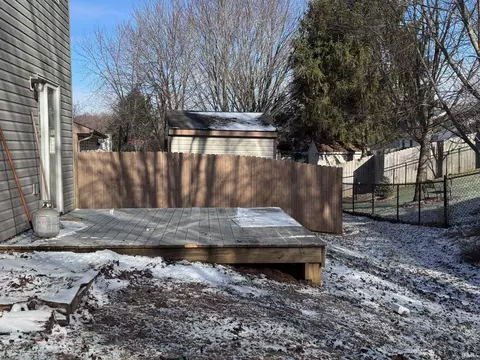 Exterior - 527 S Cobblestone Ct, Bloomington, IN 47403 photo 2 of 2