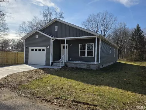 1254 N Stevens St, Mitchell, IN 47446 photo 2