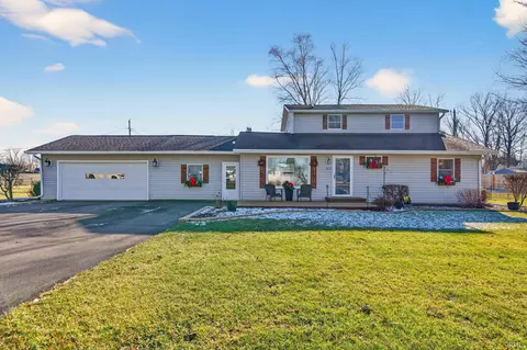 212 E Davis St, Sweetser, IN 46987 photo 1