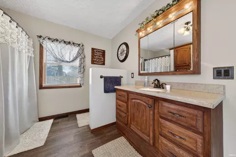 212 E Davis St, Sweetser, IN 46987 photo 16